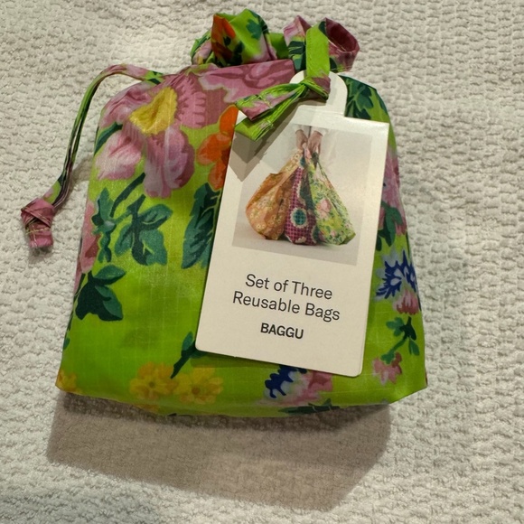 BAGGU NWT Set of Three Reusable Tote Bags - Picture 5 of 8